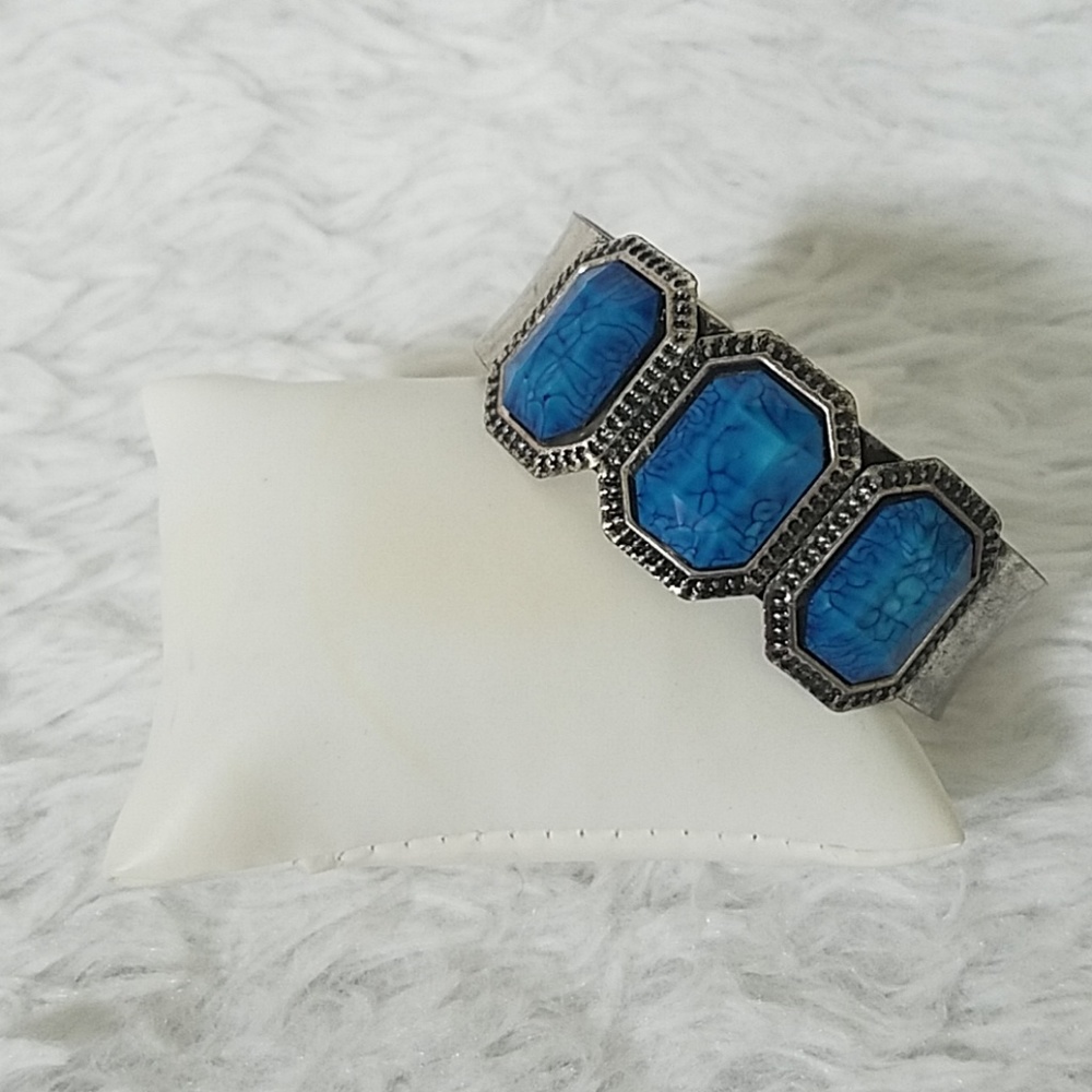 Blue bangle